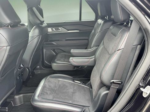 Used 2025 Ford Explorer ST AWD/4WD image 26