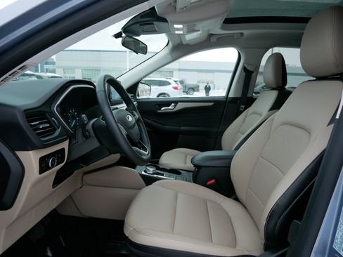 Used 2022 Ford Escape SEL image 31