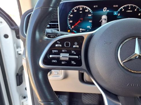Used 2020 Mercedes-Benz GLE 350 4MATIC w/ Premium Package image 11