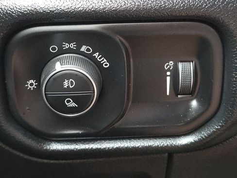 Used 2021 RAM 1500 Big Horn image 13