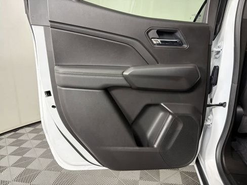 New 2026 GMC Canyon Elevation w/ Convenience Package image 37