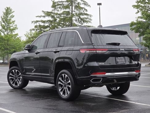 Used 2022 Jeep Grand Cherokee Overland AWD/4WD image 23