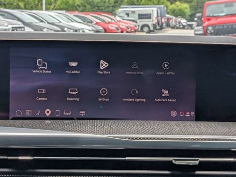 Used 2025 Cadillac Escalade V AWD/4WD image 17