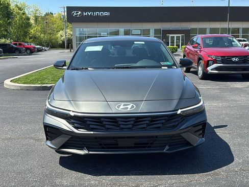 New 2026 Hyundai Elantra SEL Sport Premium FWD image 2