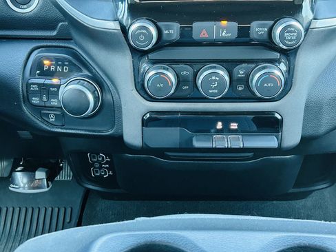 Used 2021 RAM 1500 Big Horn image 18