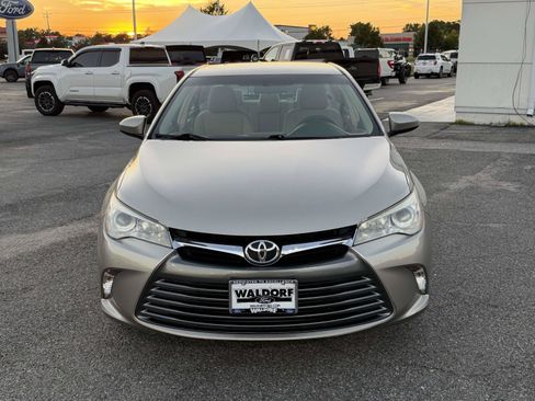 Used 2017 Toyota Camry LE FWD image 6