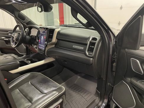 Used 2019 RAM 1500 Laramie image 50
