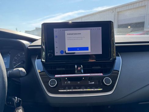 Used 2025 Toyota Corolla LE image 21