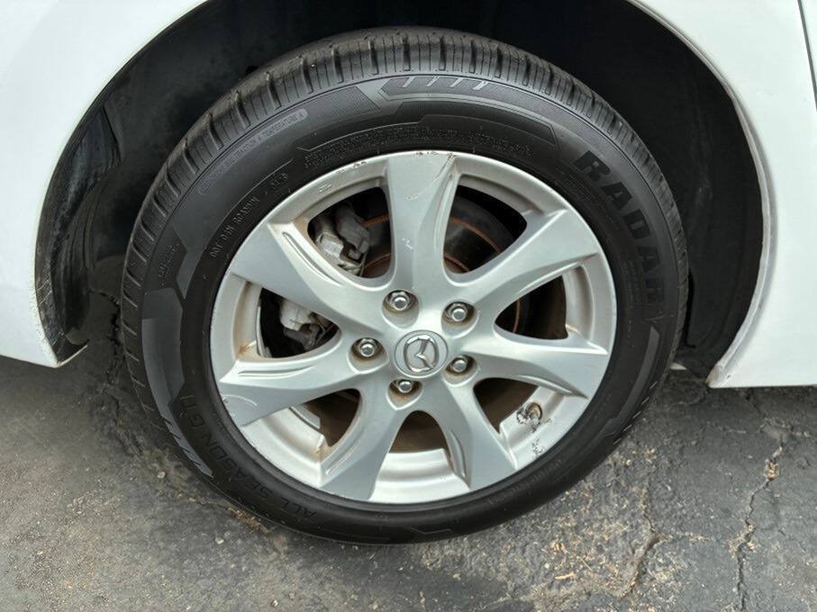 Used 2010 MAZDA MAZDA3 i Touring FWD image 27