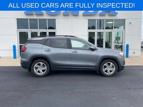 Used 2020 GMC Terrain SLE w/ Driver Convenience Package FWD image 4