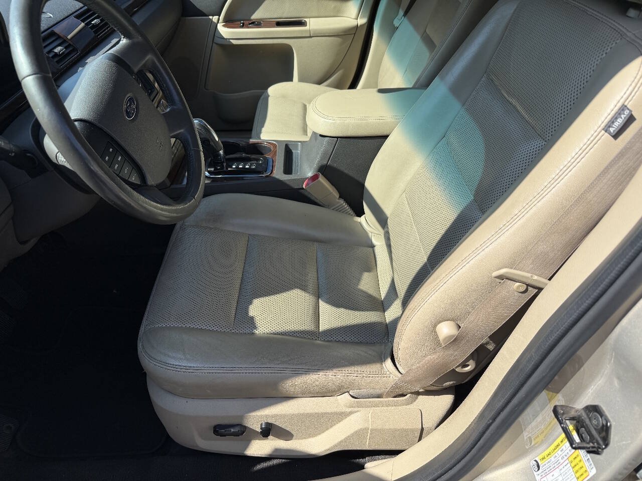 Used 2008 Ford Taurus SEL FWD image 29