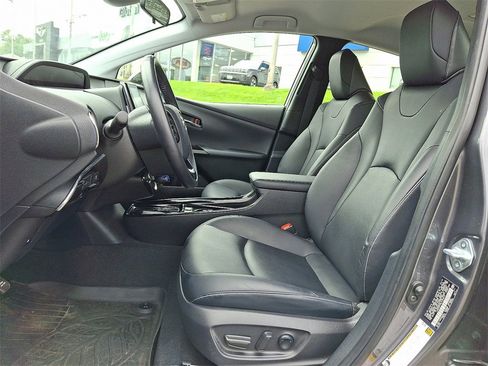 Used 2020 Toyota Prius Prime XLE image 14