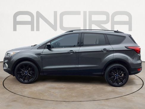 Used 2019 Ford Escape SE FWD image 8