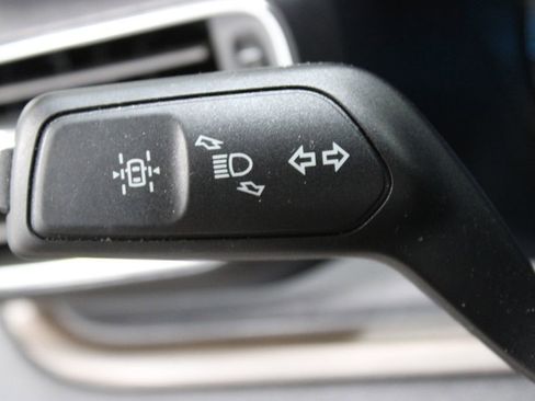 Used 2021 Ford Explorer Limited w/ Equipment Group 301A image 28