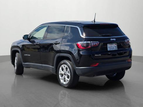 Used 2025 Jeep Compass Sport AWD/4WD image 4
