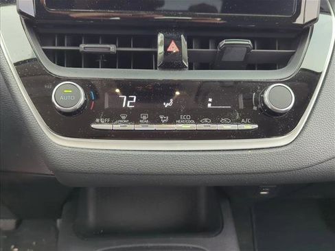 Used 2023 Toyota Corolla LE image 18