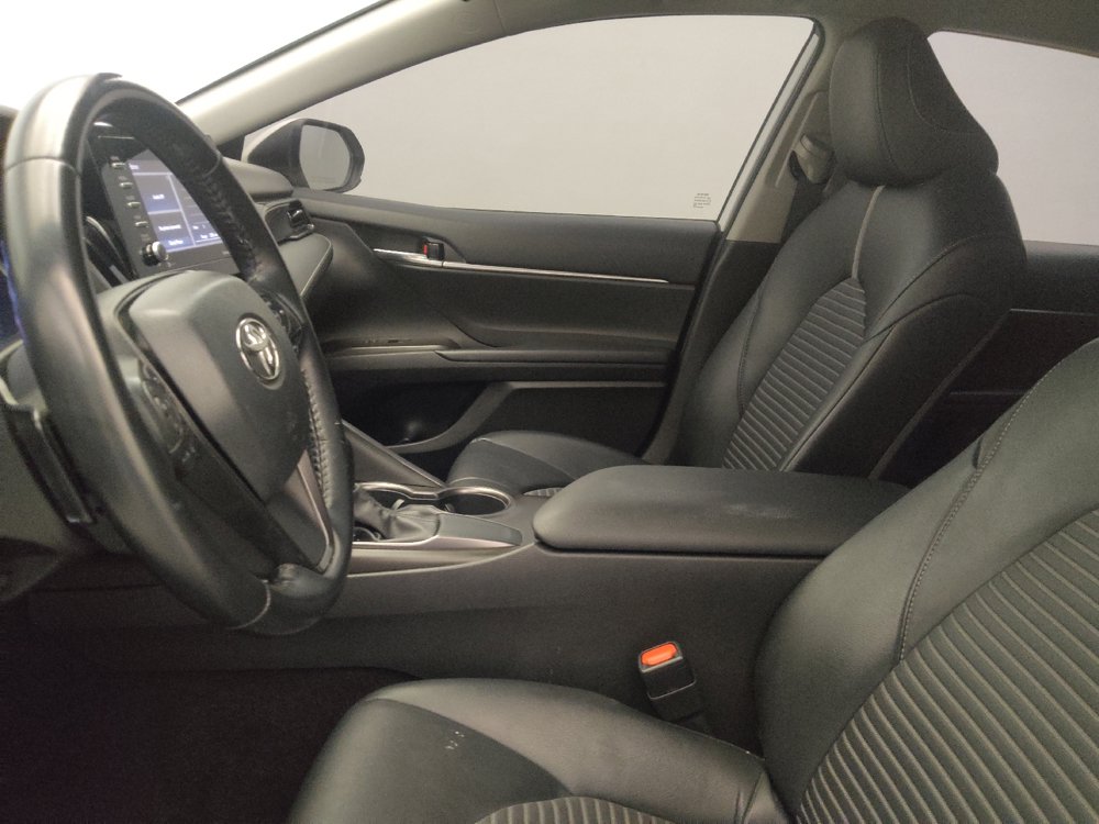 Used 2021 Toyota Camry SE w/ Carpet Mat Package (TMS) FWD image 17