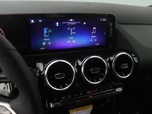 New 2026 Mercedes-Benz GLA 250 image 5