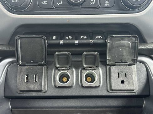 Used 2016 GMC Sierra 1500 SLT w/ SLT Premium Package AWD/4WD image 34