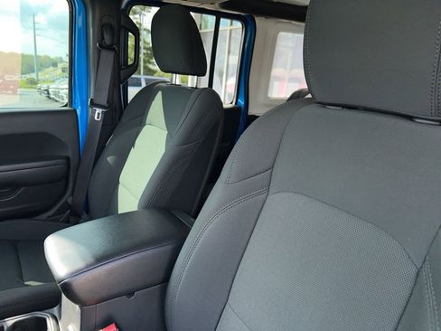 Certified 2022 Jeep Wrangler Unlimited Sport image 12