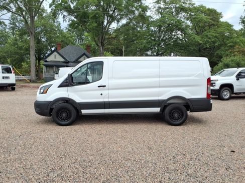 Used 2025 Ford Transit 150 Low Roof RWD image 4