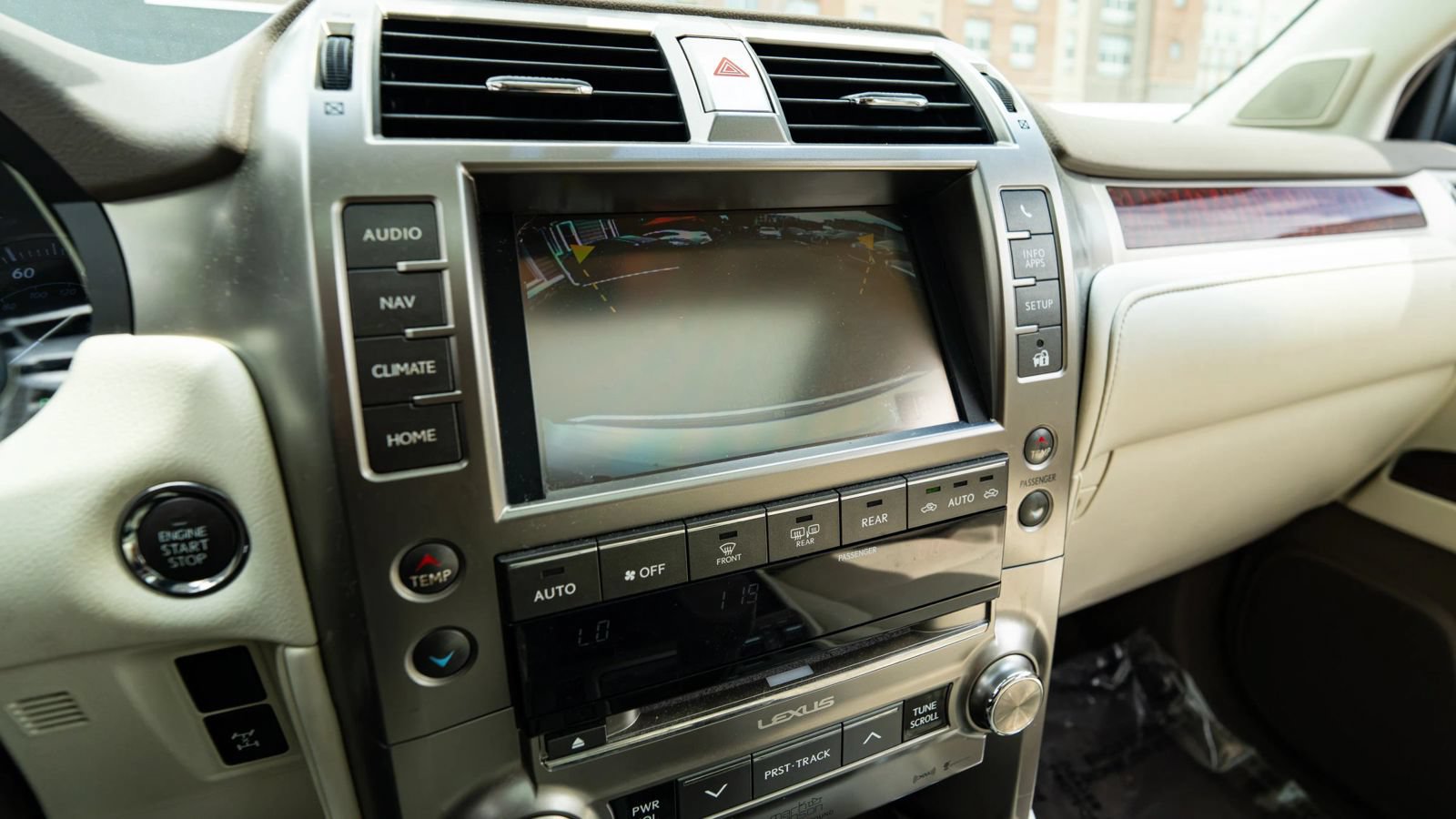 Used 2018 Lexus GX 460 Luxury AWD/4WD image 47