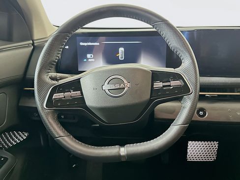 Used 2023 Nissan Ariya FWD image 18