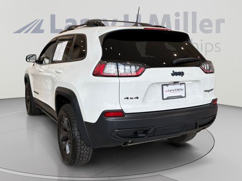 Used 2019 Jeep Cherokee Latitude AWD/4WD image 3