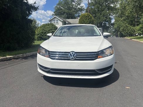 Used 2012 Volkswagen Passat 2.5 SE FWD image 3