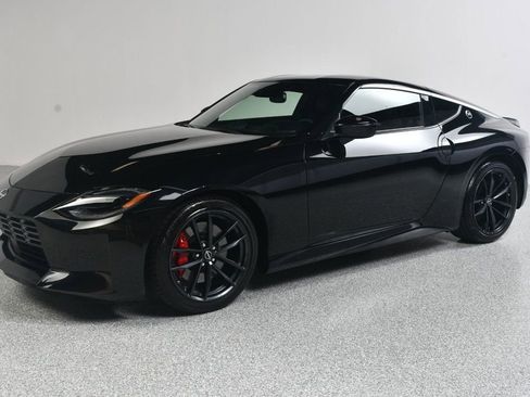 Used 2024 Nissan Z Performance w/ Floor Mat Package image 2