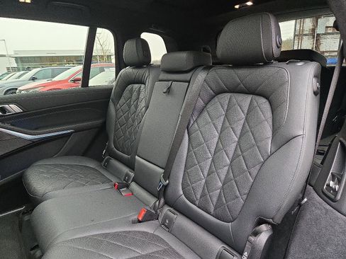 Certified 2023 BMW X7 xDrive40i w/ Executive Package image 11