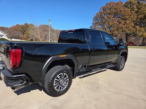 Used 2021 GMC Sierra 2500 AT4 image 4