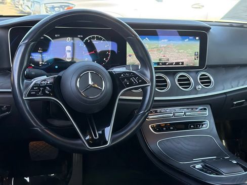 Used 2022 Mercedes-Benz E 350 Sedan image 32