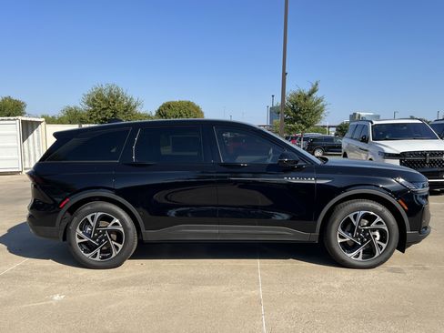 New 2025 Lincoln Nautilus Premier w/ Equipment Group 102A image 10