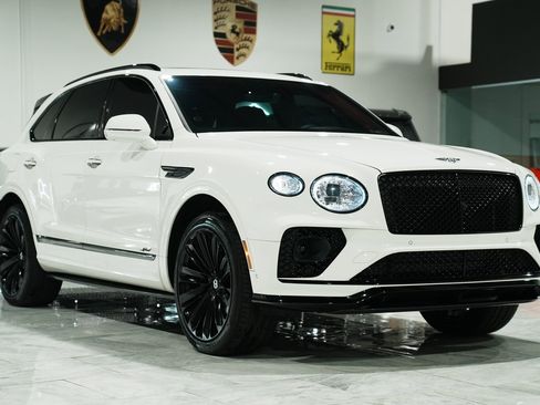 Used 2022 Bentley Bentayga Speed image 2
