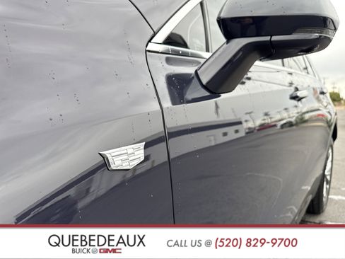 Used 2025 Cadillac XT4 Premium Luxury image 9