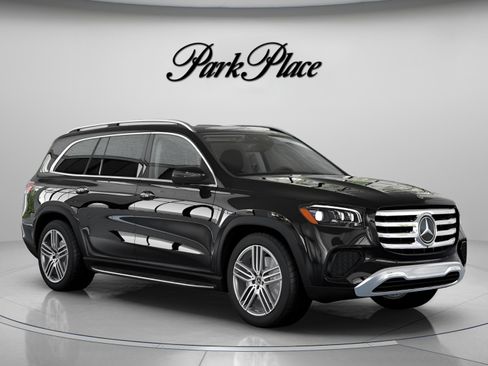 New 2026 Mercedes-Benz GLS 450 4MATIC image 32