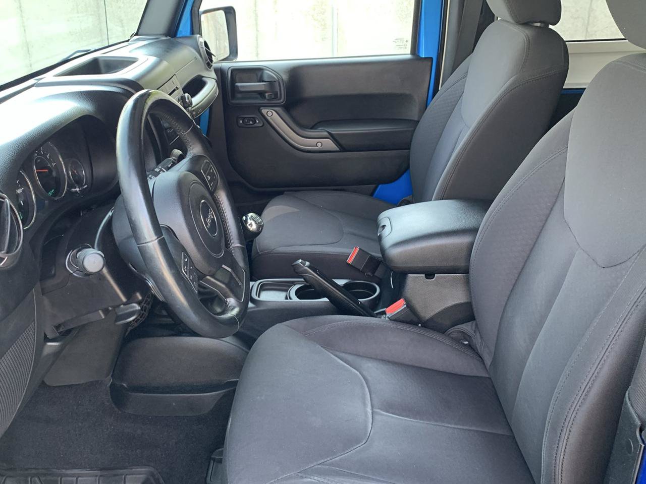 Used 2015 Jeep Wrangler Sport AWD/4WD image 9