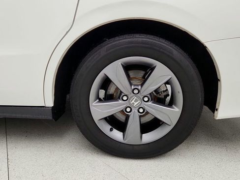 Used 2023 Honda Odyssey EX image 9