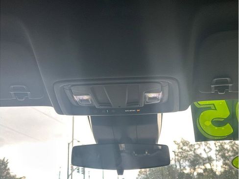 Used 2024 Chevrolet Silverado 2500 LT w/ Convenience Package image 18