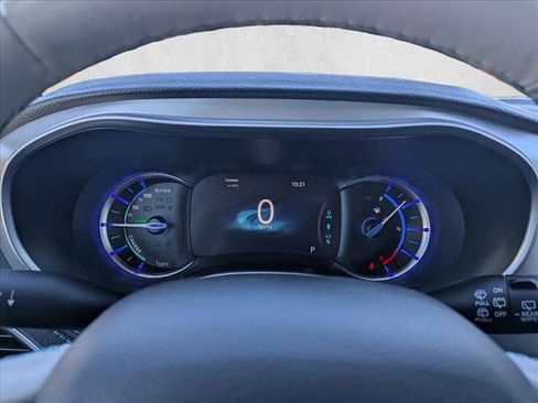 Used 2019 Chrysler Pacifica Limited w/ Advanced Safetytec Group image 12