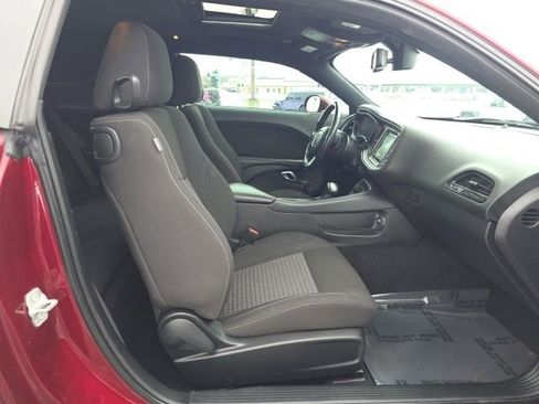 Used 2020 Dodge Challenger SXT w/ Blacktop Package image 32