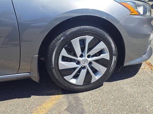Used 2020 Nissan Altima 2.5 S FWD image 9