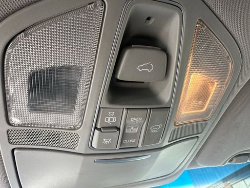 Used 2017 Hyundai Santa Fe Sport FWD image 32
