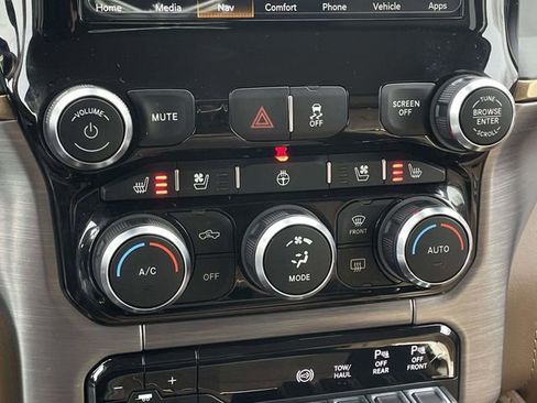 Used 2023 RAM 2500 Limited image 29