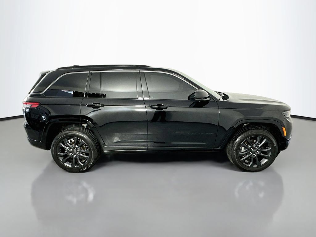 Used 2026 Jeep Grand Cherokee Limited AWD/4WD image 8