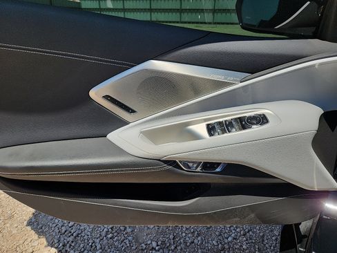 Used 2024 Chevrolet Corvette Stingray Preferred Conv w/ 2LT RWD image 11