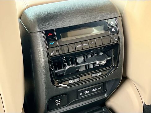 New 2026 Jeep Grand Cherokee L Limited image 22