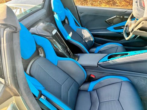 Used 2023 Chevrolet Corvette Stingray Premium Conv w/ Z51 Performance Package RWD image 34