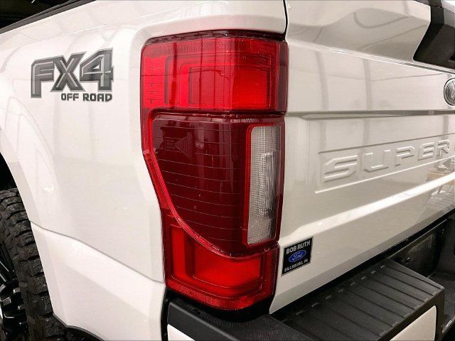 Used 2022 Ford F250 Lariat w/ Black Appearance Package AWD/4WD image 28